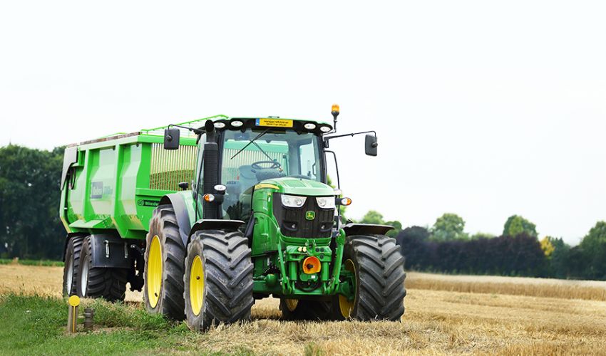 John Deere R