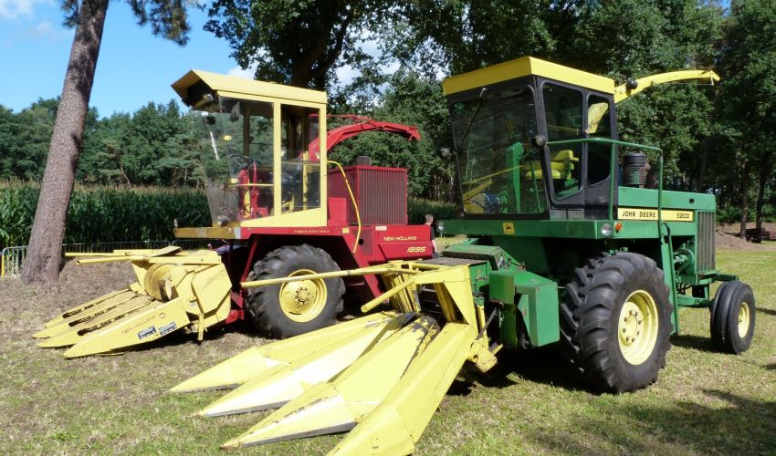 John Deere 5200
