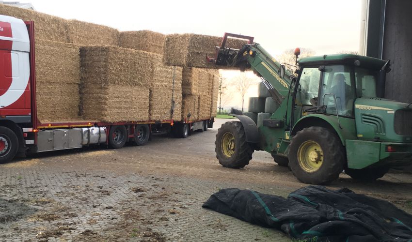 John Deere 3800