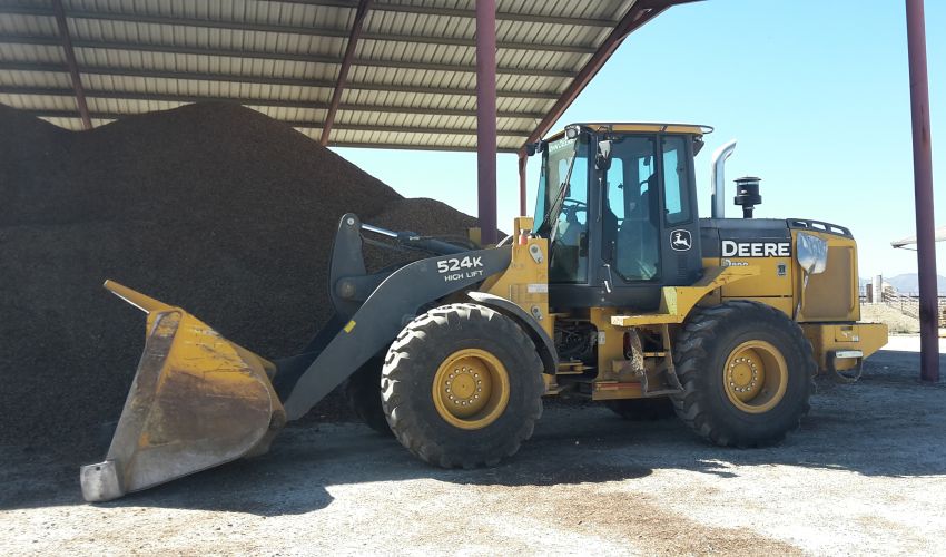 John Deere Shovel