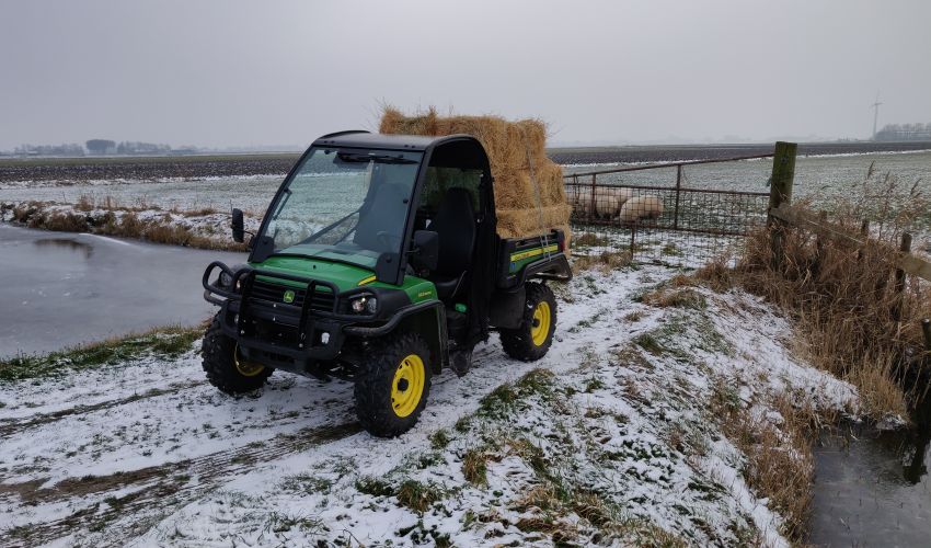 John Deere Gator
