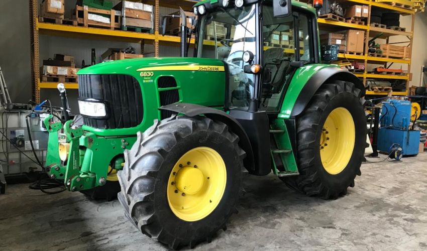 John Deere 6830 Premium Specs and data - United Kingdom