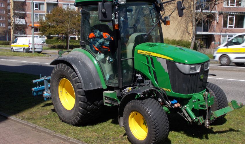 John Deere 4066R