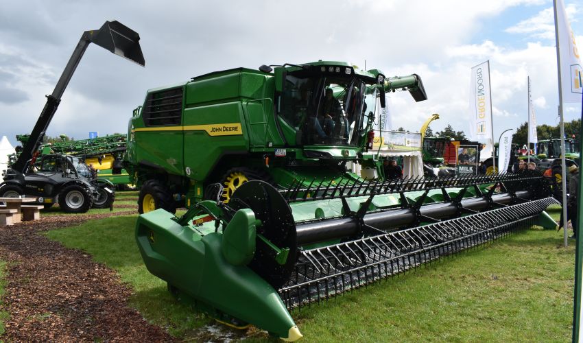 John Deere T 6 500