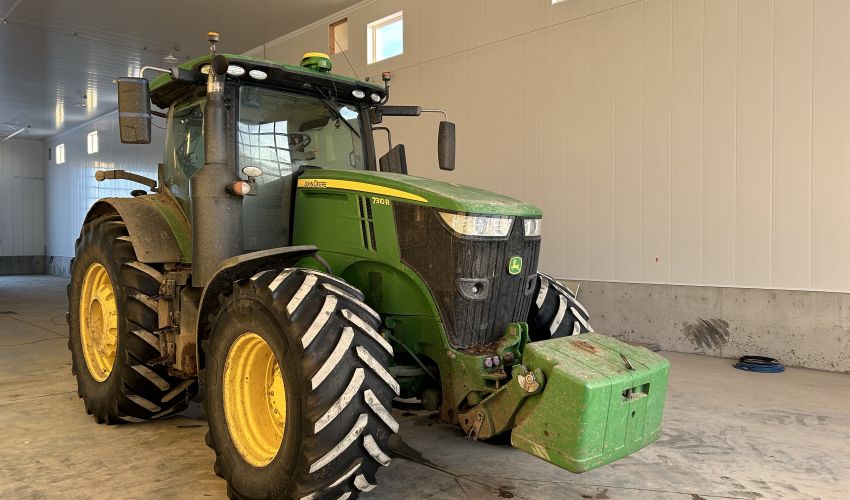 John Deere 7310R