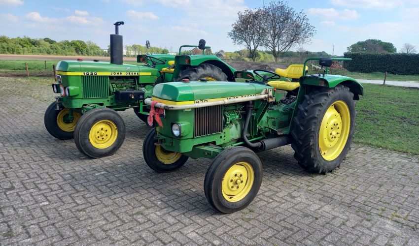 John Deere 930