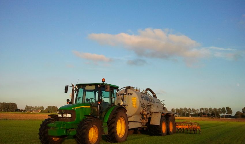 John Deere 5820 Tractor
