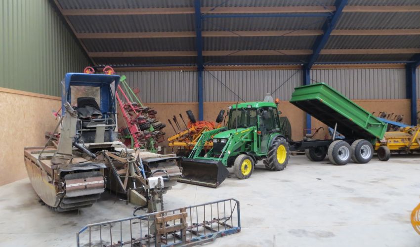 John Deere 4400