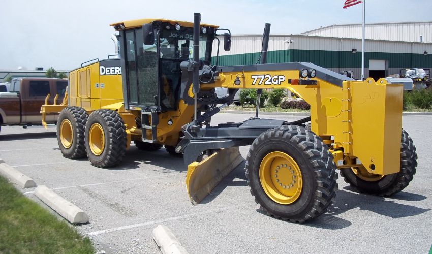 John Deere Grader