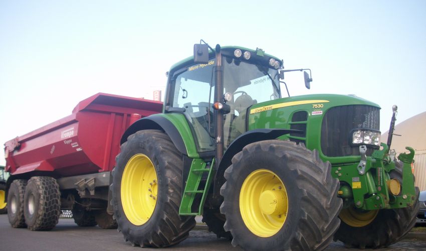 John Deere 7530 EPremium Technische Daten John Deere 7530 EPremium Technische Daten