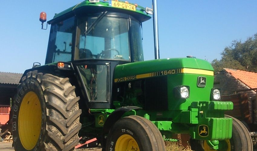 John Deere 1640