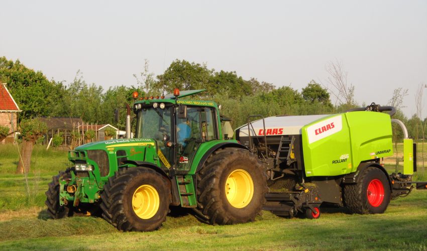 John Deere 6630