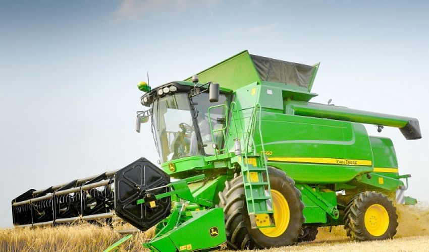 John Deere T 560