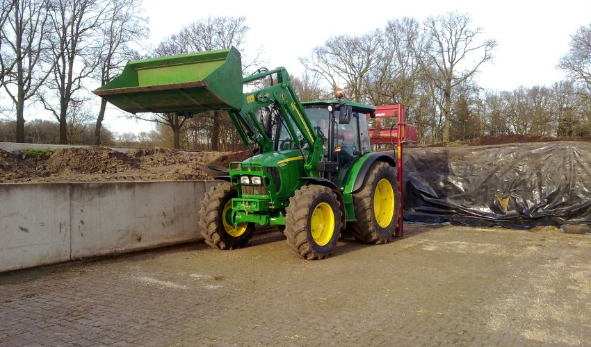 John Deere 5090M