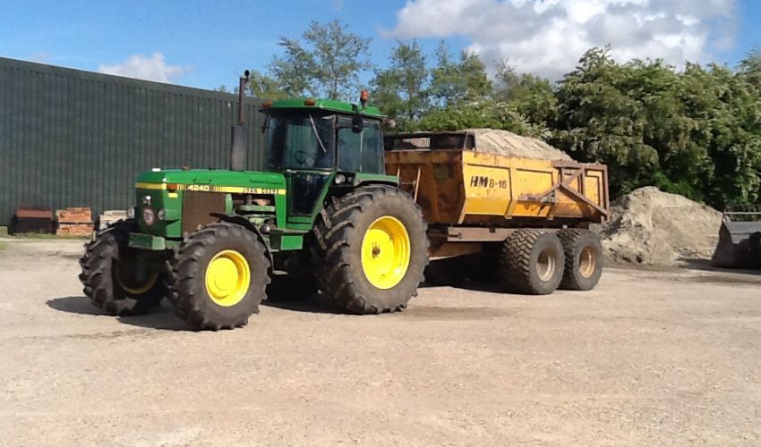 John Deere 4240
