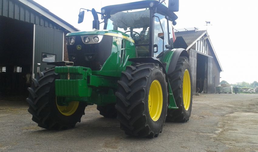 John Deere 6090MC