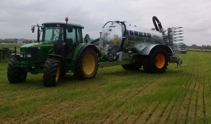 John Deere 6220 SE