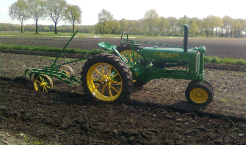 John Deere B Fiche Technique / Info - France