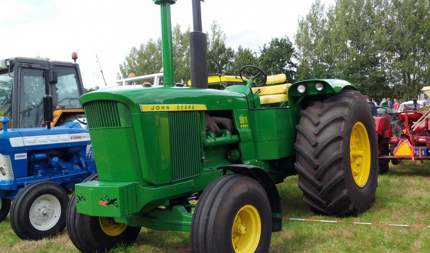 John Deere 5010