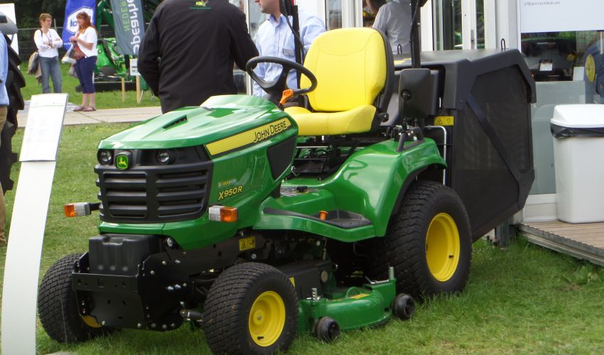John Deere X950R