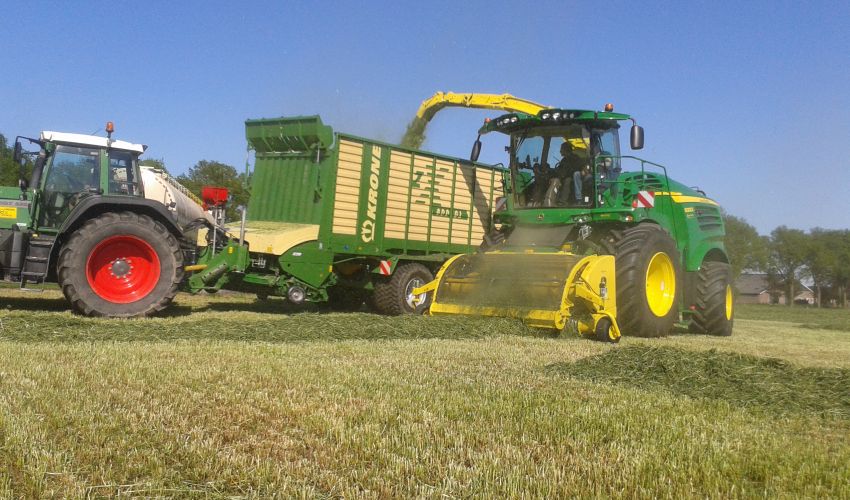 John Deere 8300i
