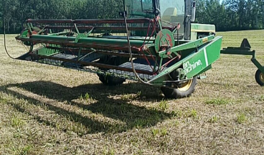 John Deere 2320