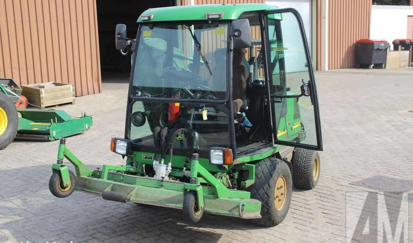 John Deere 1515