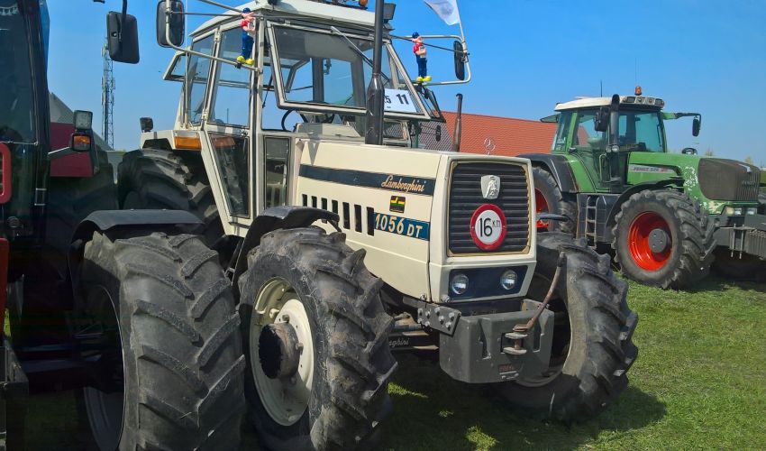 Lamborghini 1056 DT