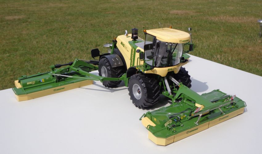 Landbouw miniaturen 1:32 Krone