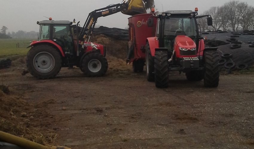 Massey Ferguson 5611