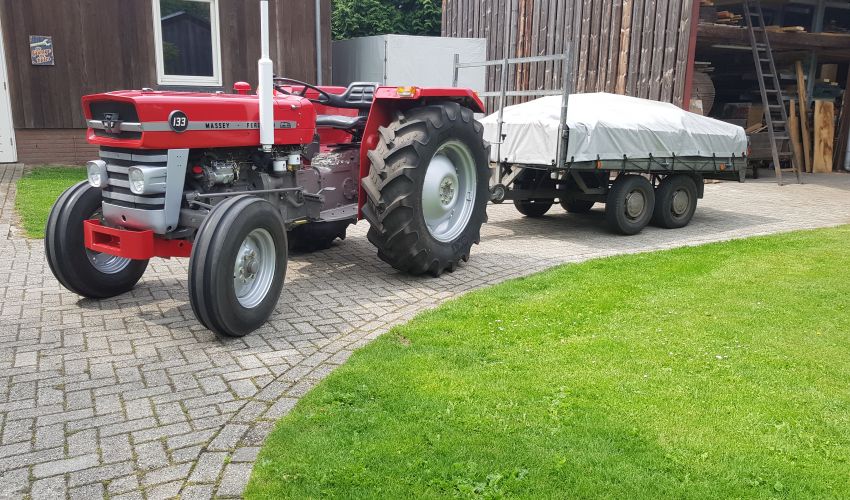 Massey Ferguson 133