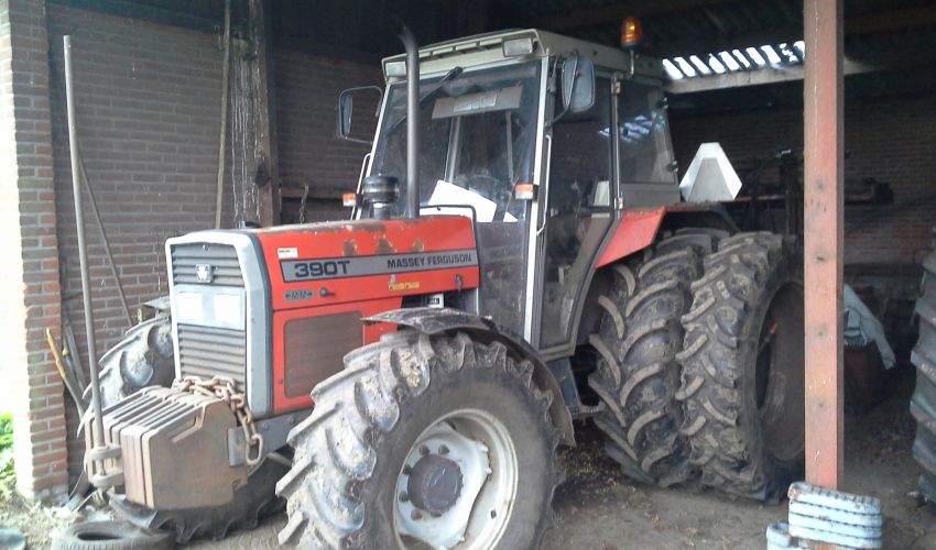 Massey Ferguson 390 T