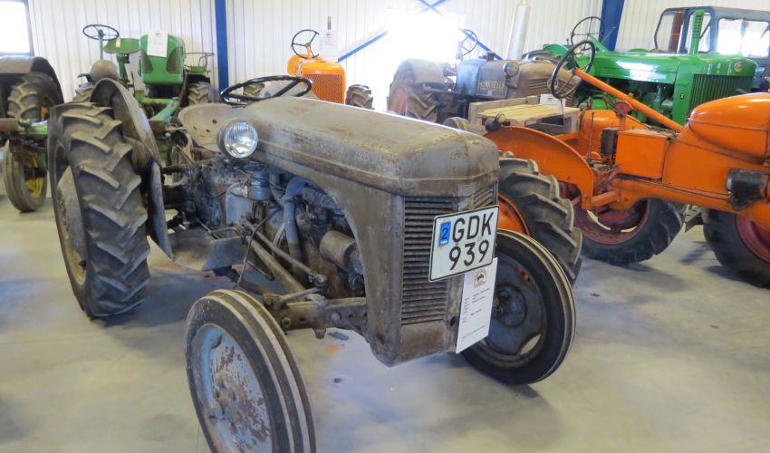 Massey Ferguson TEA