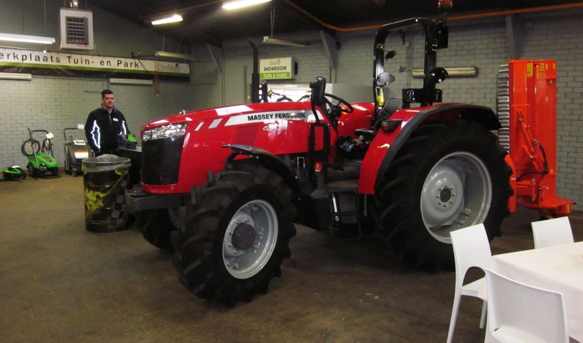 Massey Ferguson 4709