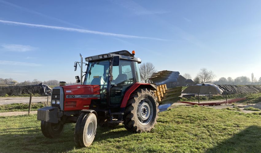 Massey Ferguson 6110