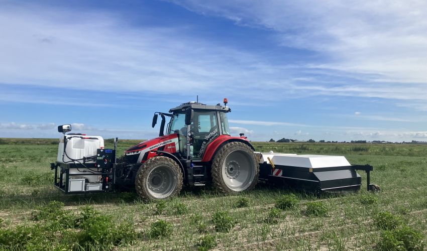 Massey Ferguson 5S.135