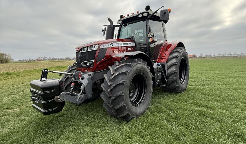 Massey Ferguson 7718