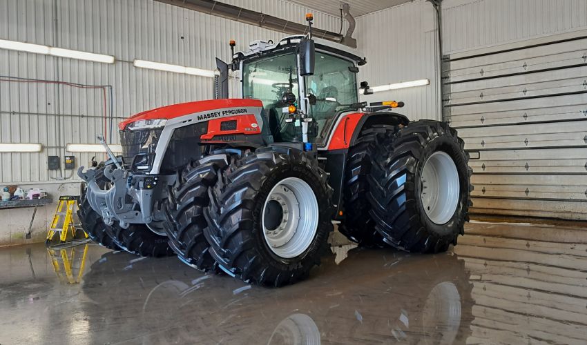 Massey Ferguson 9S.310