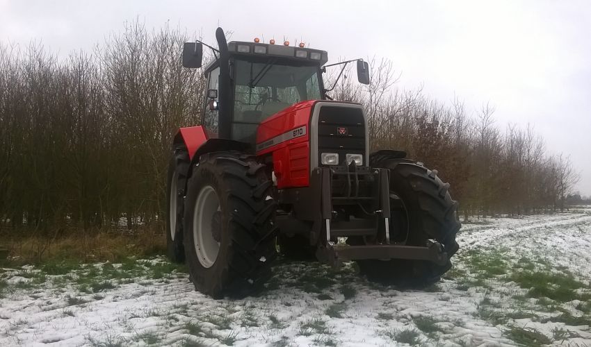 Massey Ferguson 8110