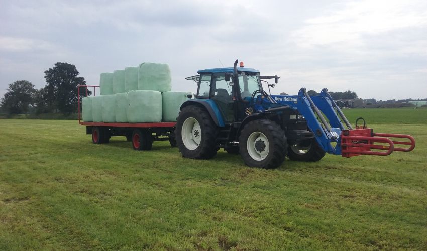 New Holland TM 115