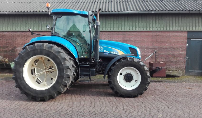 New Holland TS