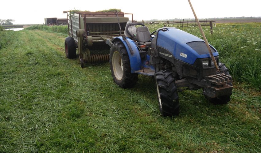New Holland TCE 40