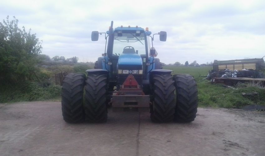 New Holland 8160