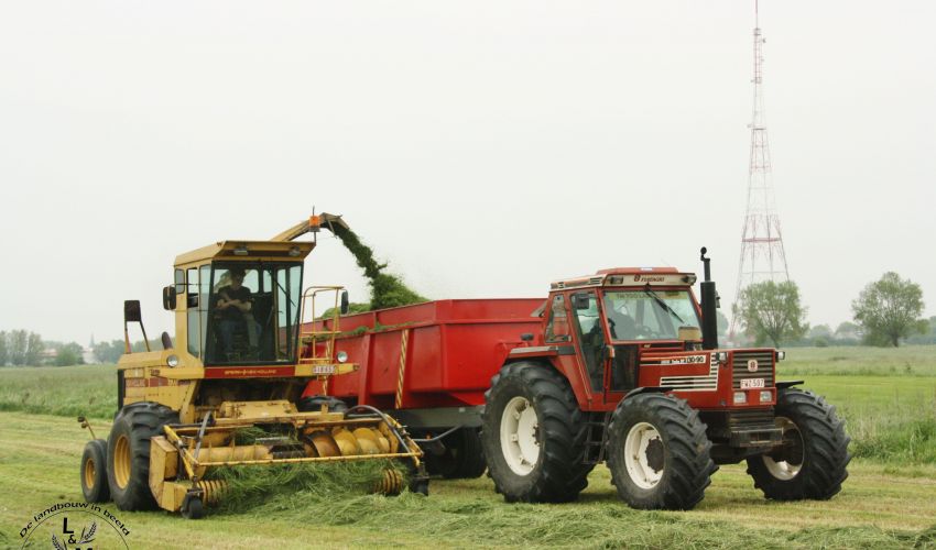 New Holland 1900