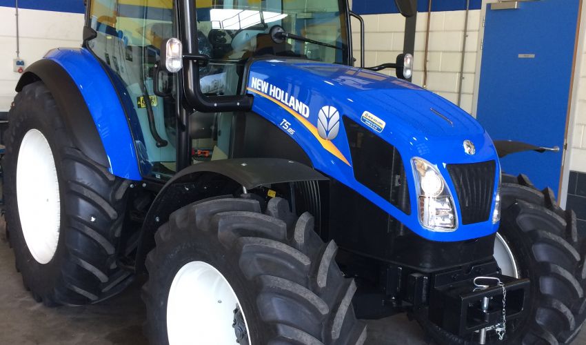 New Holland T 5.85