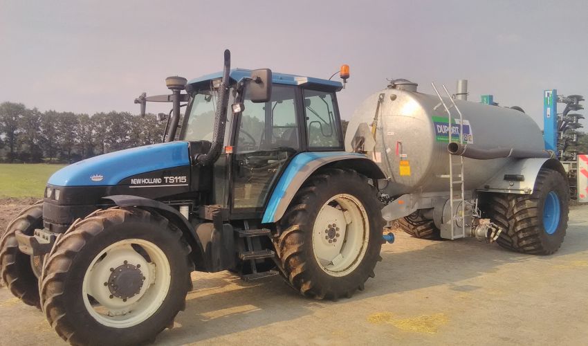 New Holland TS 115