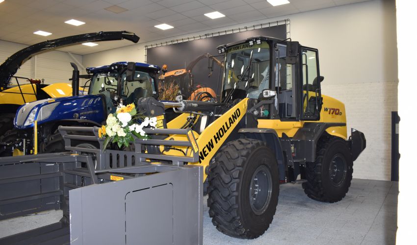 New Holland W170C