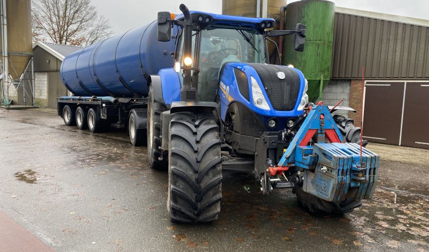 New Holland T 7.215