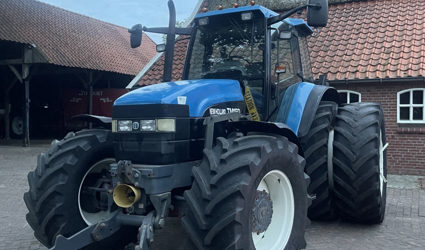 New Holland TM 150