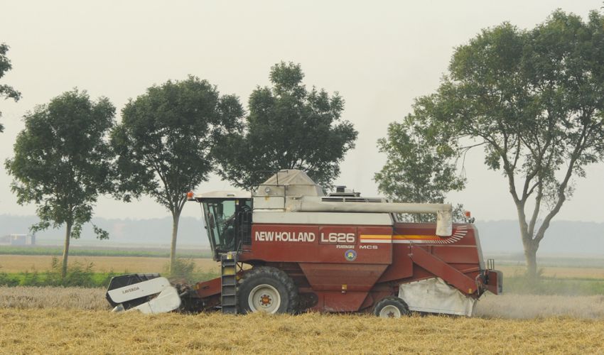 New Holland L626